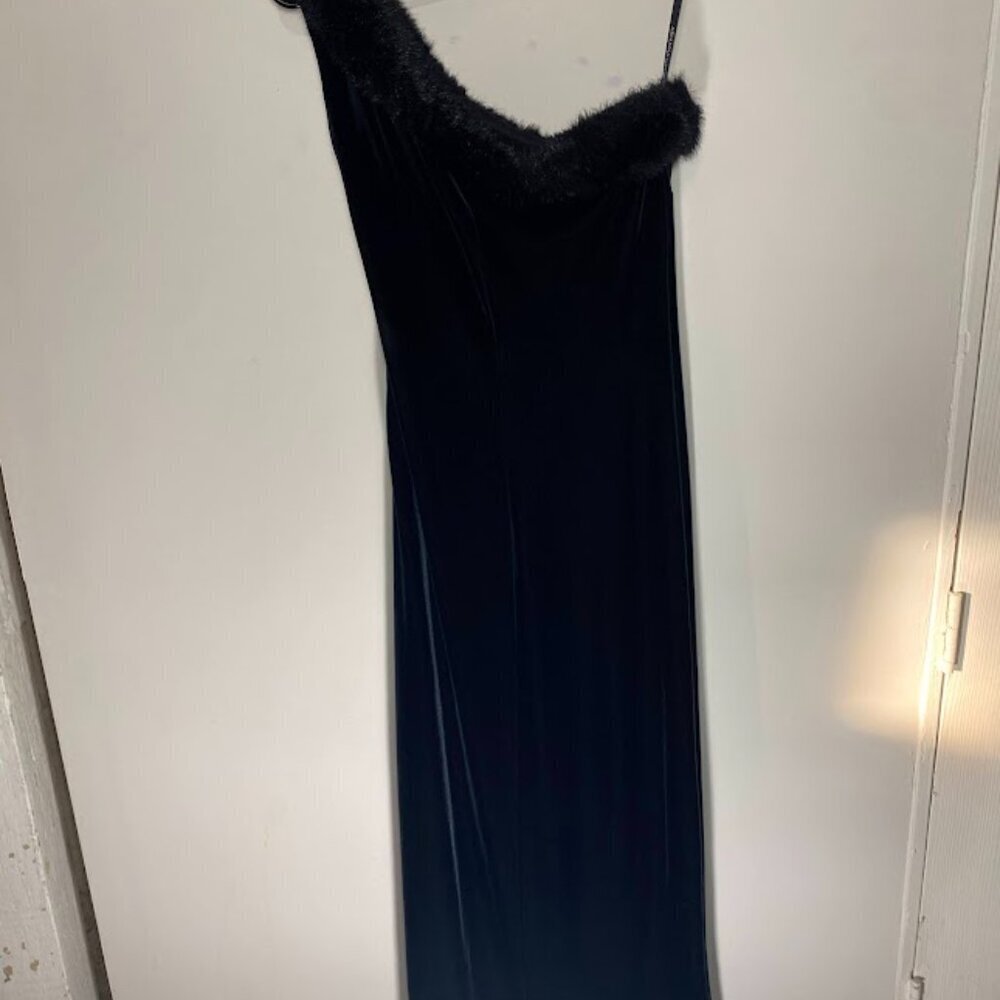 Arianna by Rachel Kaye Black Velvet Fur One Shoulder Dress - Picture 3 of 5